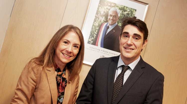 Los ministros de Energía de Chile y Argentina, Susana Jiménez y Javier Iguacel, se reunieron para reafirmar la prioridad política de ambos gobiernos con la integración energética.
