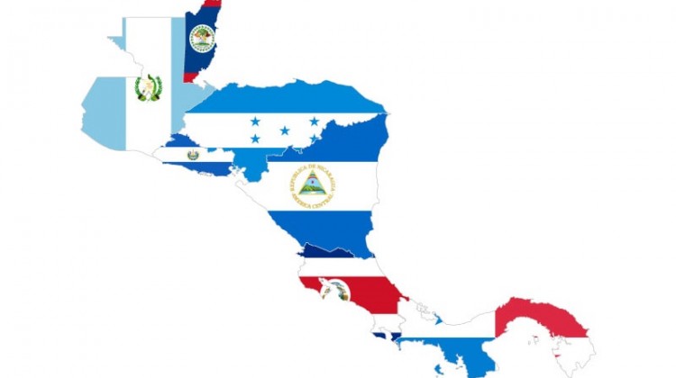 centroamerica-independencia-banderas-DM