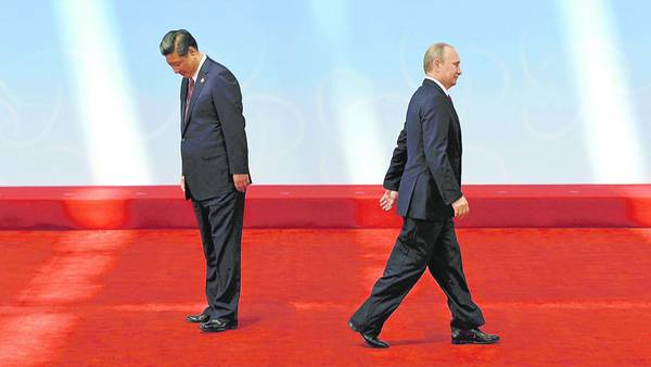 Socios-Vladimir-Putin-Shanghai-Jinping_CLAIMA20140522_0019_27