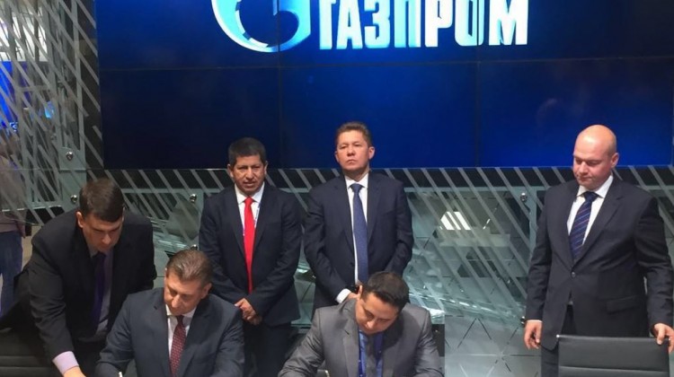 Firma YPFB y Gazprom