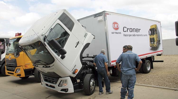 UD Trucks Croner - RE 202